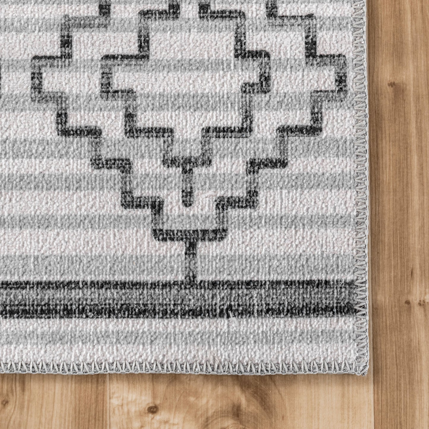 Coraline Washable Diamond Rug | Ivory